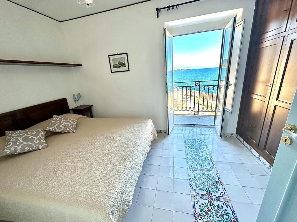 Molo Sea View Apartment Cefalu Bagian luar foto